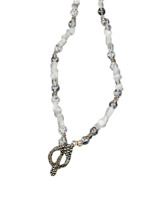 Cat’s Eye Necklace White (33")